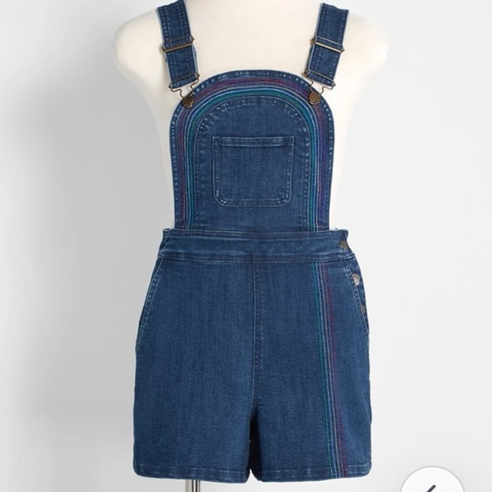 ModCloth bouncing over the rainbow jean short overalls size 8 women’s retro